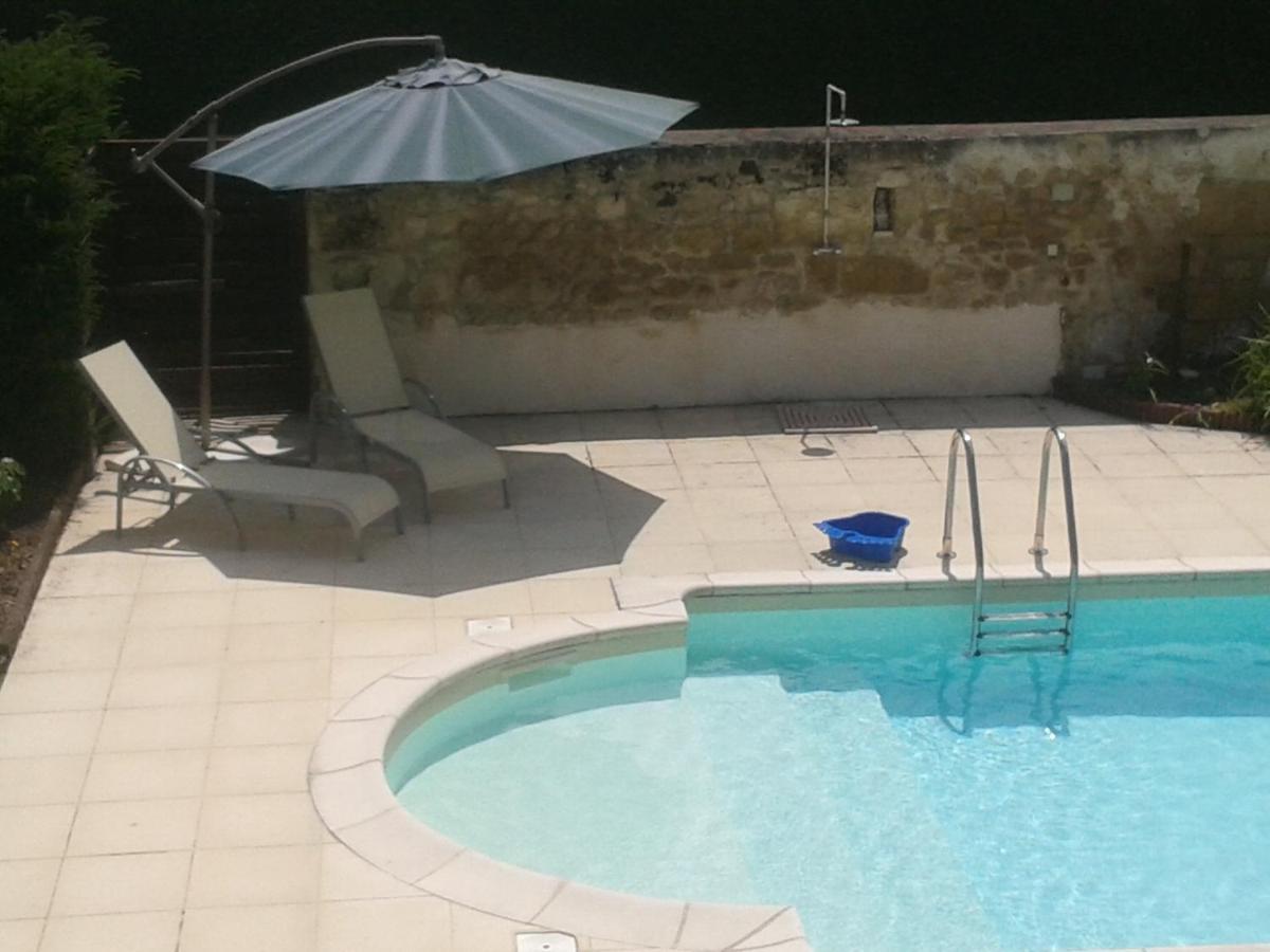 La Recre Bed & Breakfast Restigne Bagian luar foto