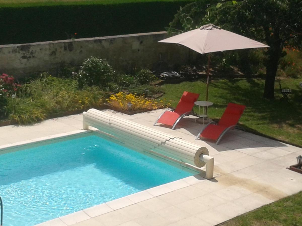La Recre Bed & Breakfast Restigne Bagian luar foto