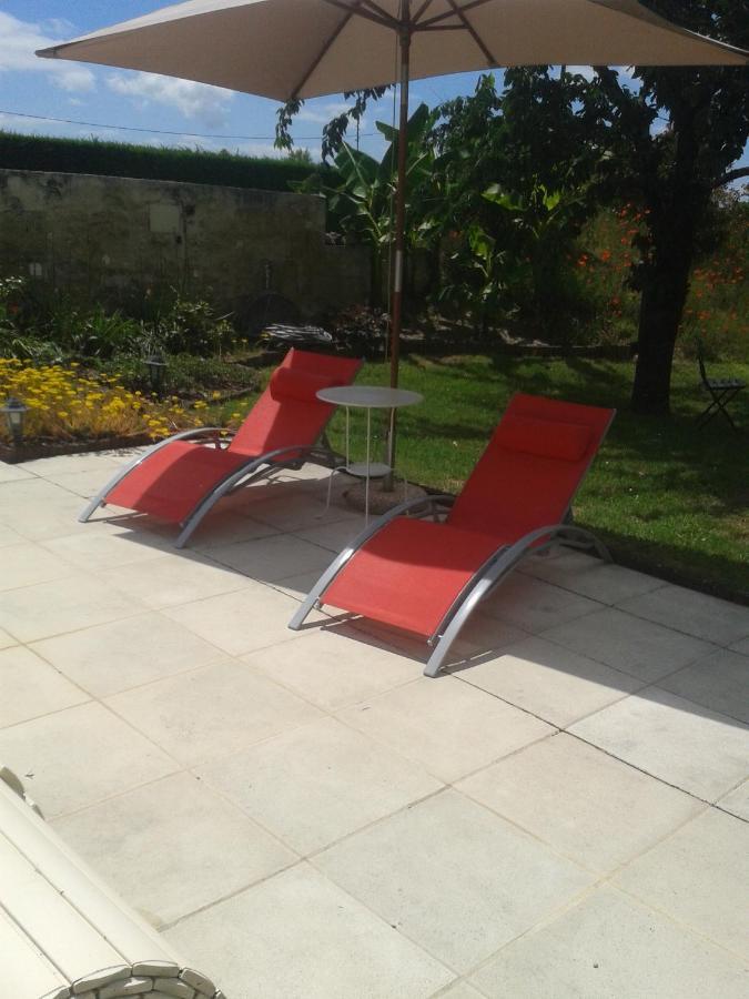 La Recre Bed & Breakfast Restigne Bagian luar foto