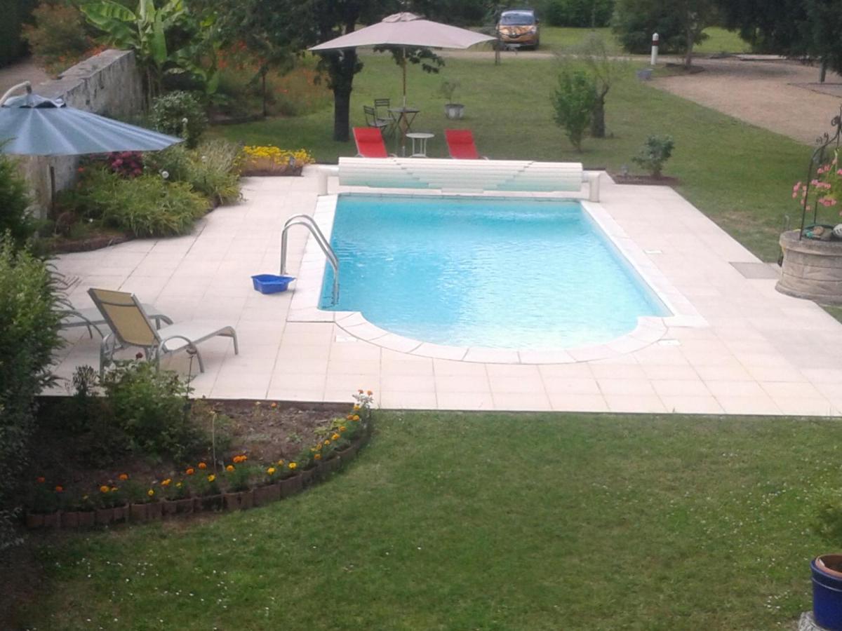 La Recre Bed & Breakfast Restigne Bagian luar foto