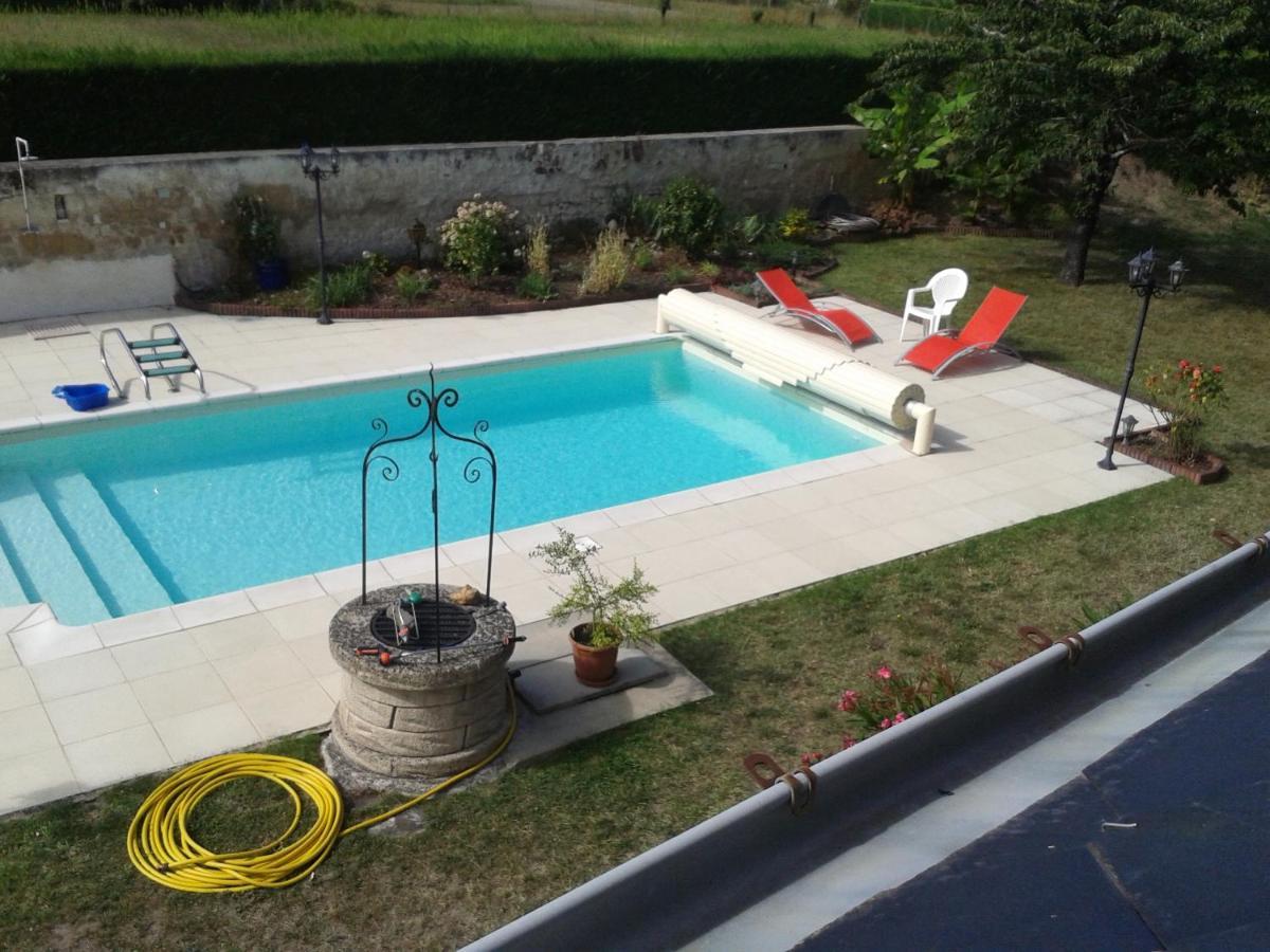 La Recre Bed & Breakfast Restigne Bagian luar foto