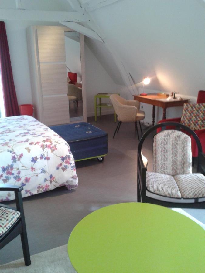 La Recre Bed & Breakfast Restigne Bagian luar foto